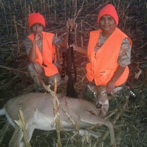 Meet your Posher, Celina lara estación lara